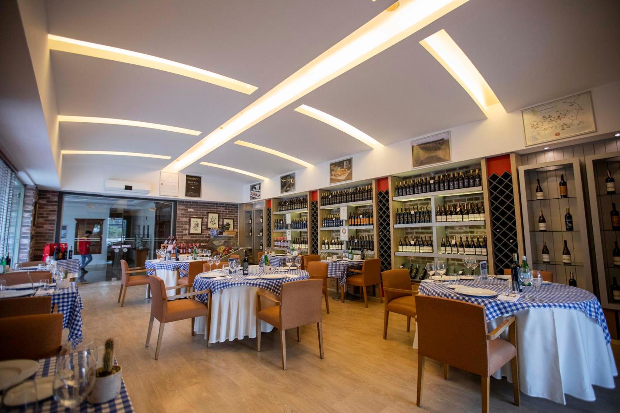 Anemon Grand Manisa Otel מראה חיצוני תמונה